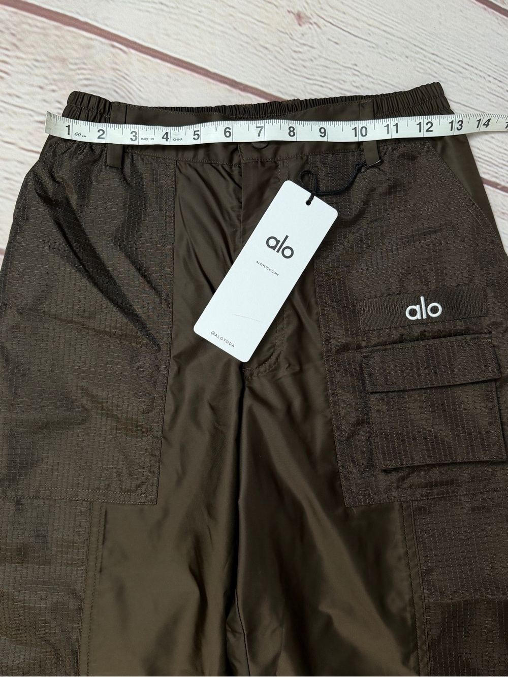 ALO YOGA Blaze espresso brown utility trouser cargo pants NEW, size XS - Picture 13 of 15